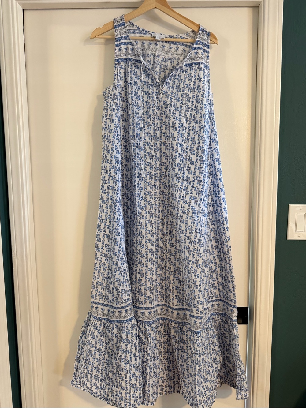 LOVE by GAP Sleeveless Blue Floral Maxi nightgown
